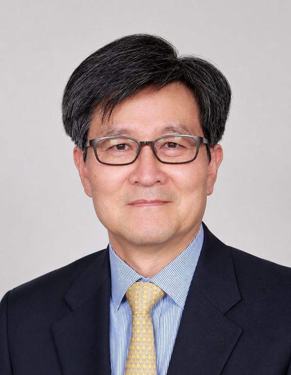 Yonghwan Kim